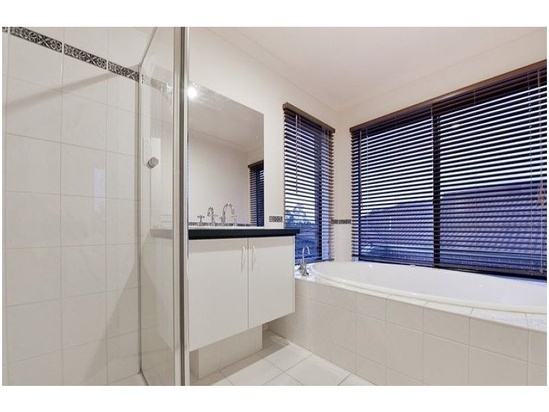 36 Moondarra Drive, Berwick VIC 3806
