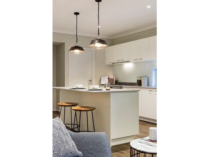 21 Newbridge Boulevard, Clyde North VIC 3978