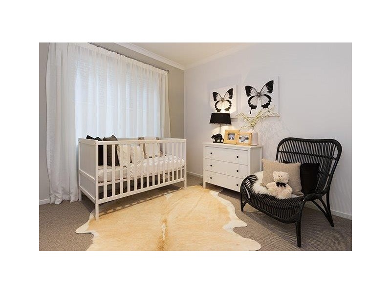 21 Newbridge Boulevard, Clyde North VIC 3978