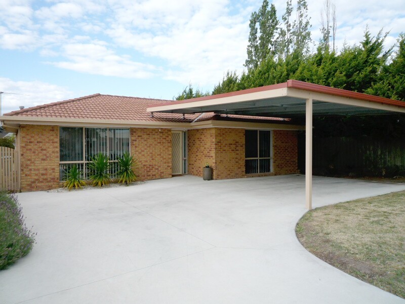 10 Homestead Road, Berwick VIC 3806