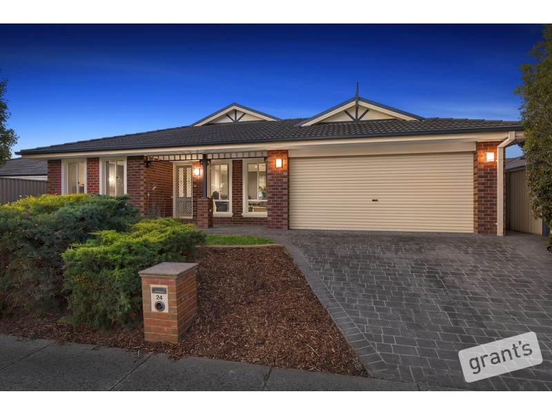 24 Meadowlands Way, Berwick VIC 3806