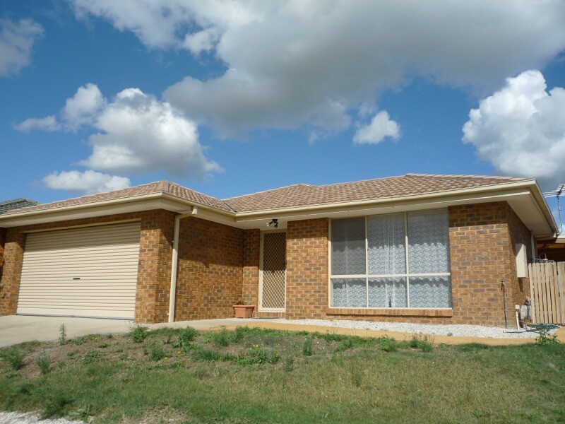 23 Shaftsbury Avenue, Berwick VIC 3806