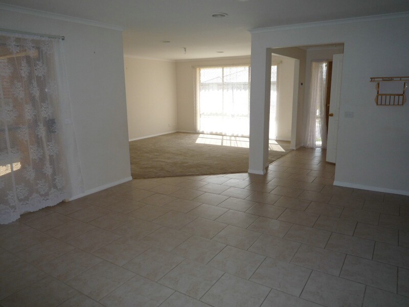 23 Shaftsbury Avenue, Berwick VIC 3806