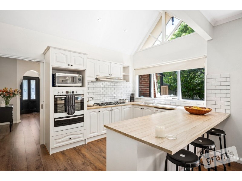 1 Camira Court, Berwick VIC 3806