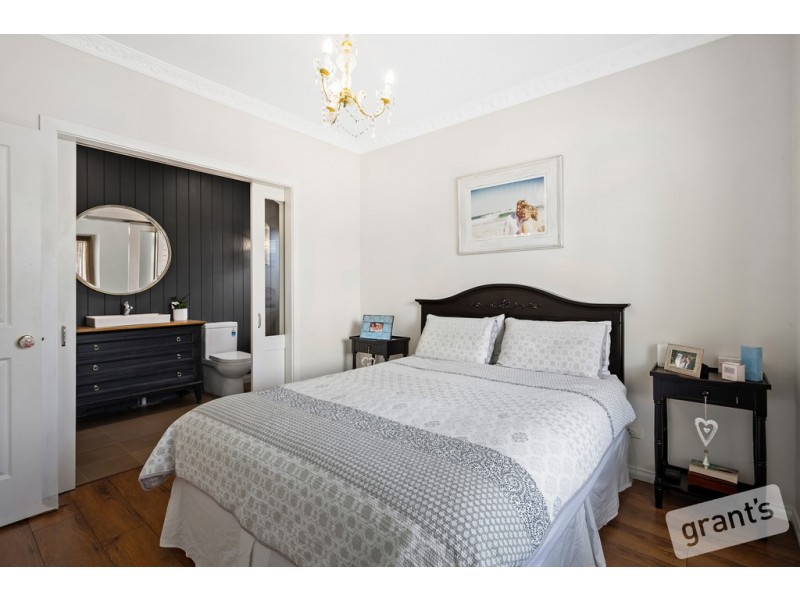 1 Camira Court, Berwick VIC 3806