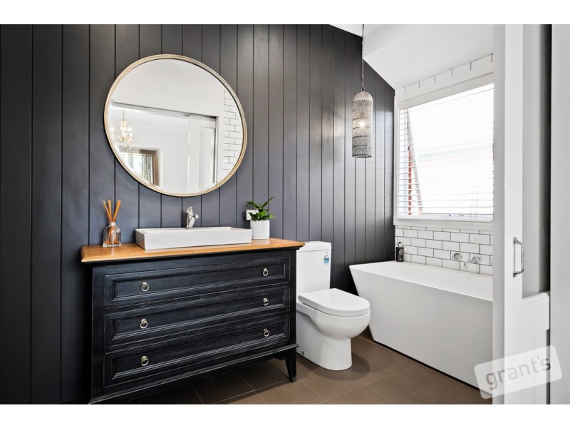 1 Camira Court, Berwick VIC 3806