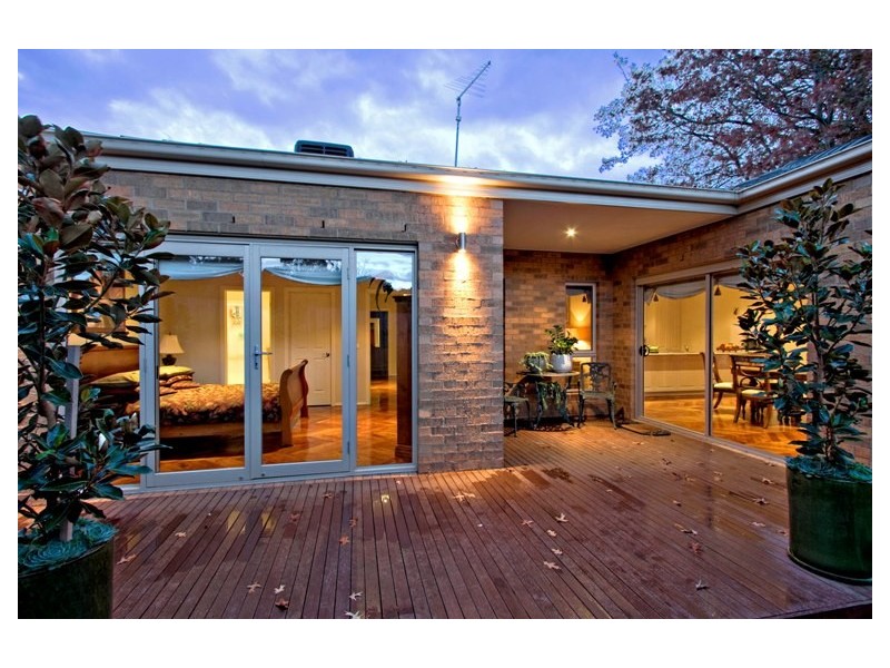 6A Hazeldene Court, Berwick VIC 3806