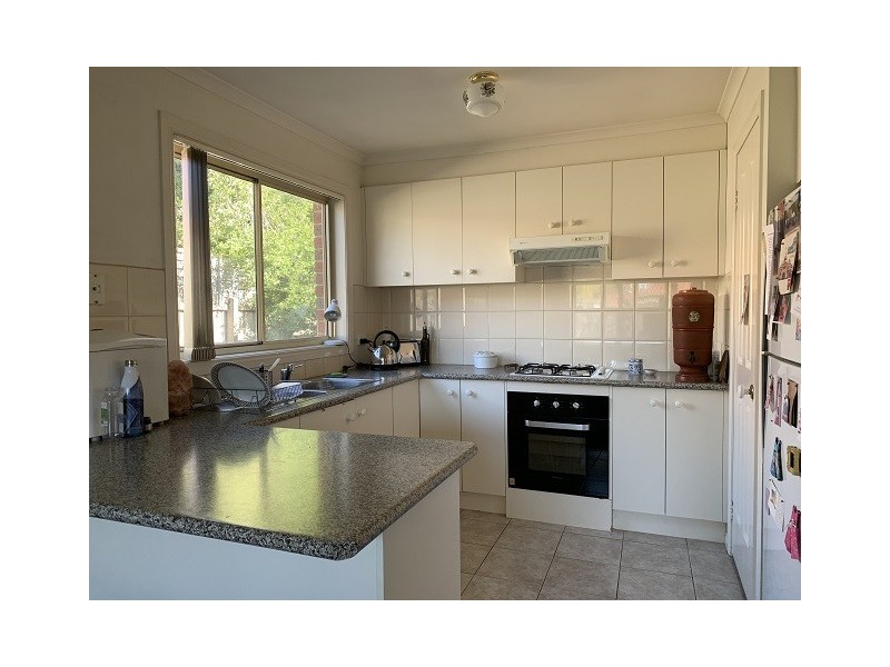 8A Glenn Erin Way, Berwick VIC 3806