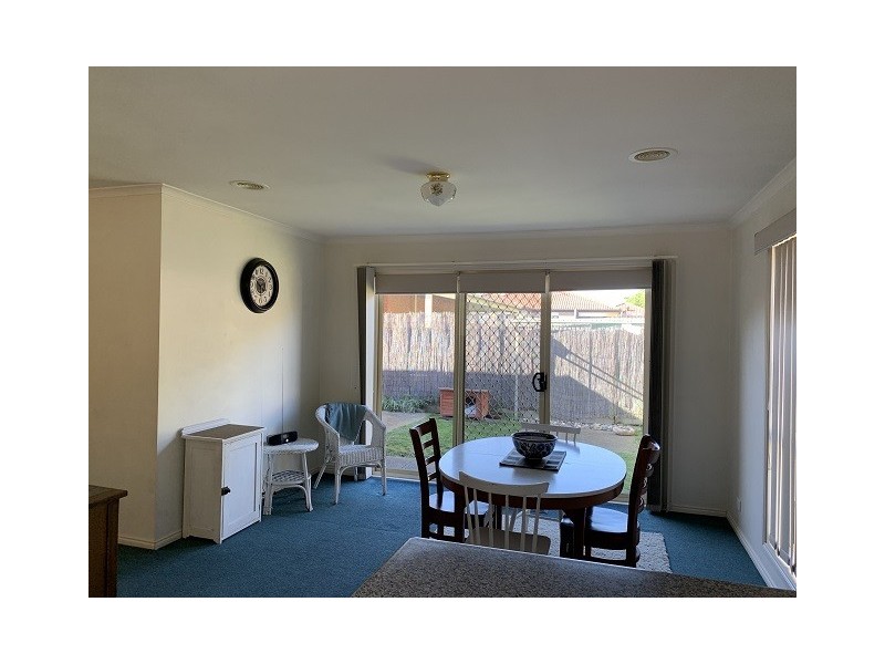 8A Glenn Erin Way, Berwick VIC 3806