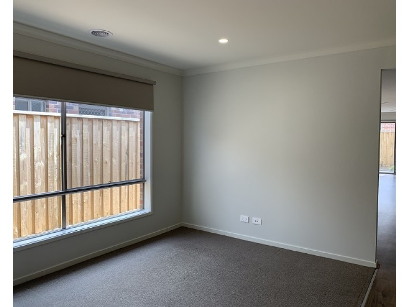 5 Curtis Street, Officer VIC 3809