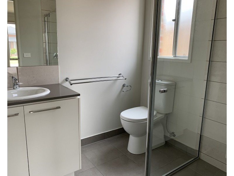 5 Curtis Street, Officer VIC 3809