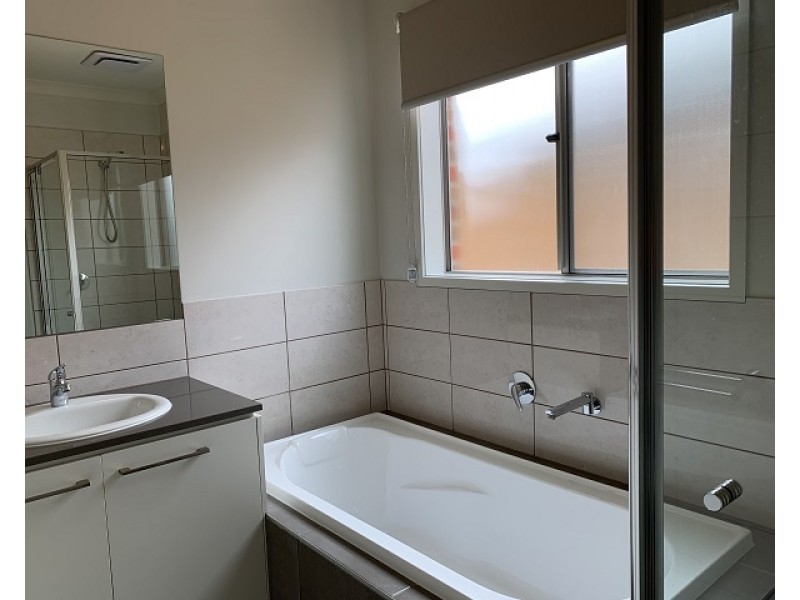 5 Curtis Street, Officer VIC 3809