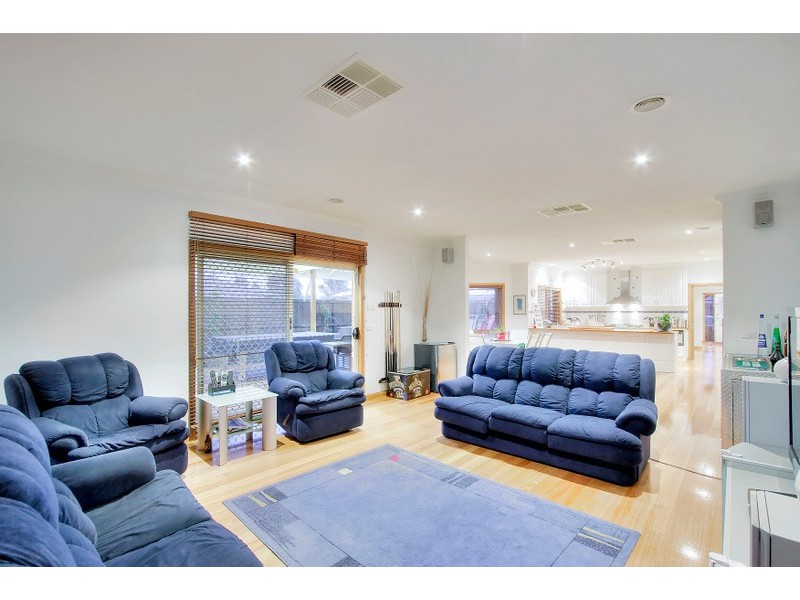 6 Vaucluse Street, Berwick VIC 3806