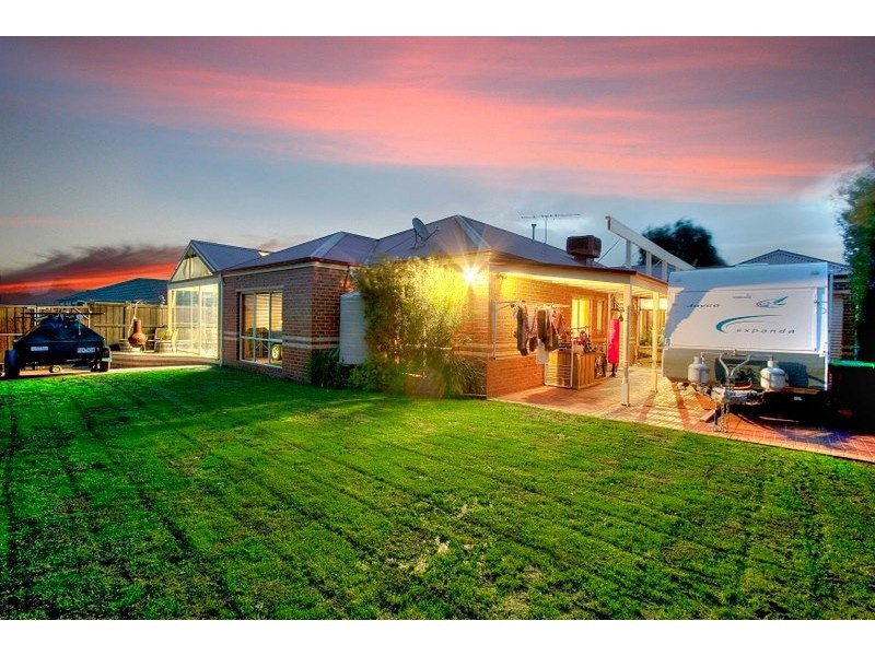 6 Vaucluse Street, Berwick VIC 3806