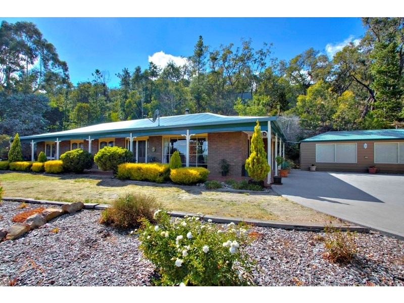 34 Warrawee Avenue, Beaconsfield VIC 3807