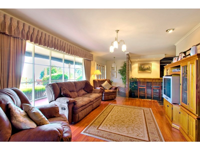 34 Warrawee Avenue, Beaconsfield VIC 3807