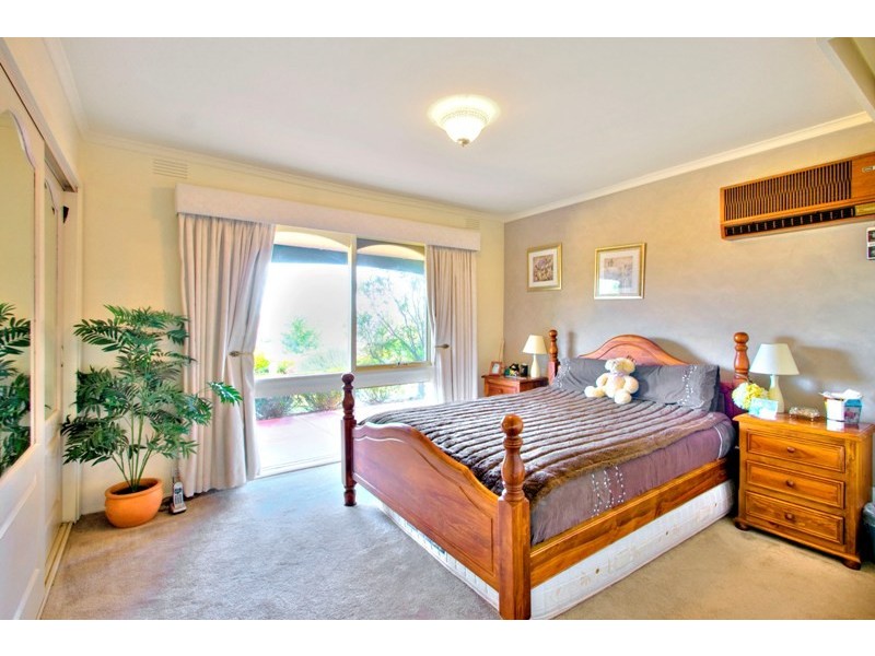 34 Warrawee Avenue, Beaconsfield VIC 3807