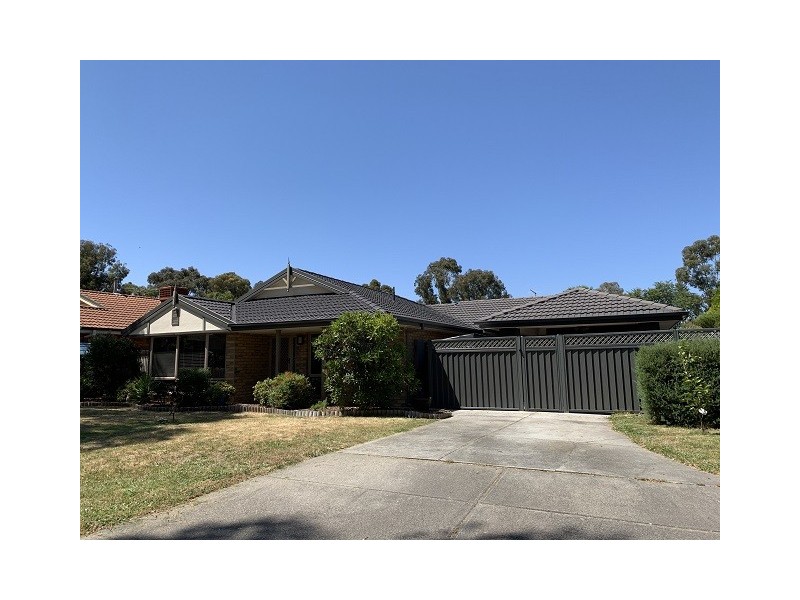 2 Magdalena Place, Berwick VIC 3806