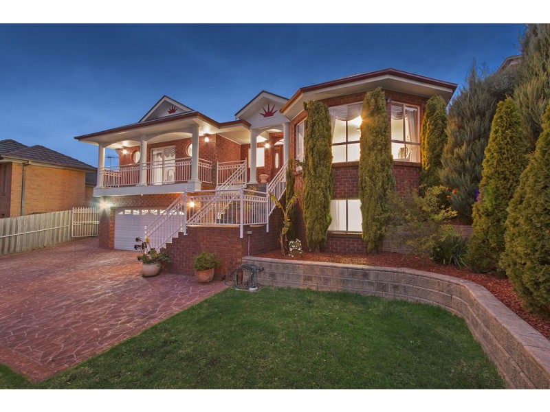 24 Fairholme Blvd, Berwick VIC 3806