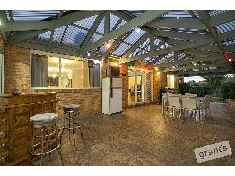 12 Brookfield Court, Berwick VIC 3806