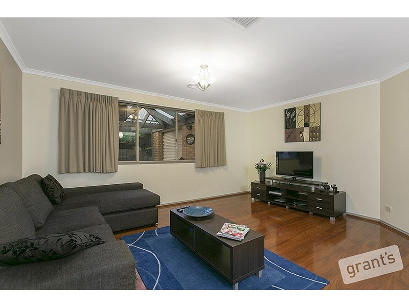 12 Brookfield Court, Berwick VIC 3806
