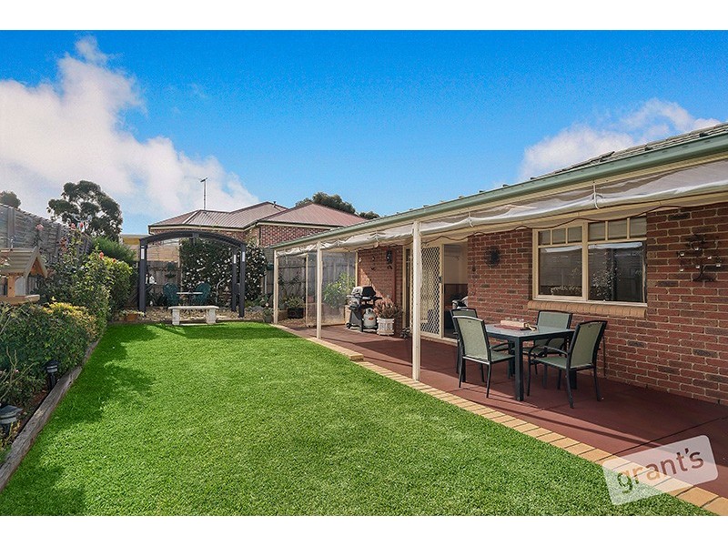 10 Allardice Parade, Berwick VIC 3806