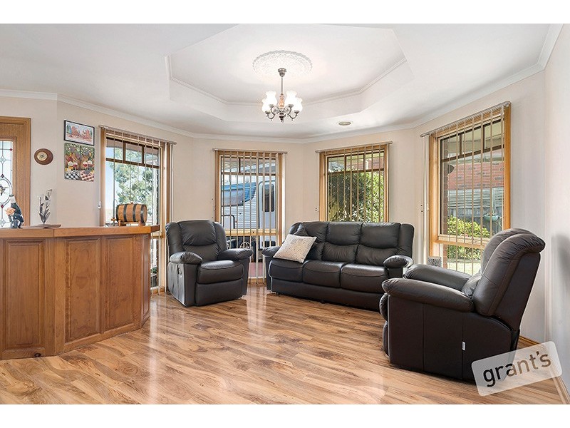 10 Allardice Parade, Berwick VIC 3806