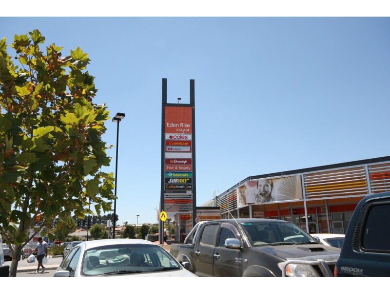 35 Cedarwood Crescent, Berwick VIC 3806