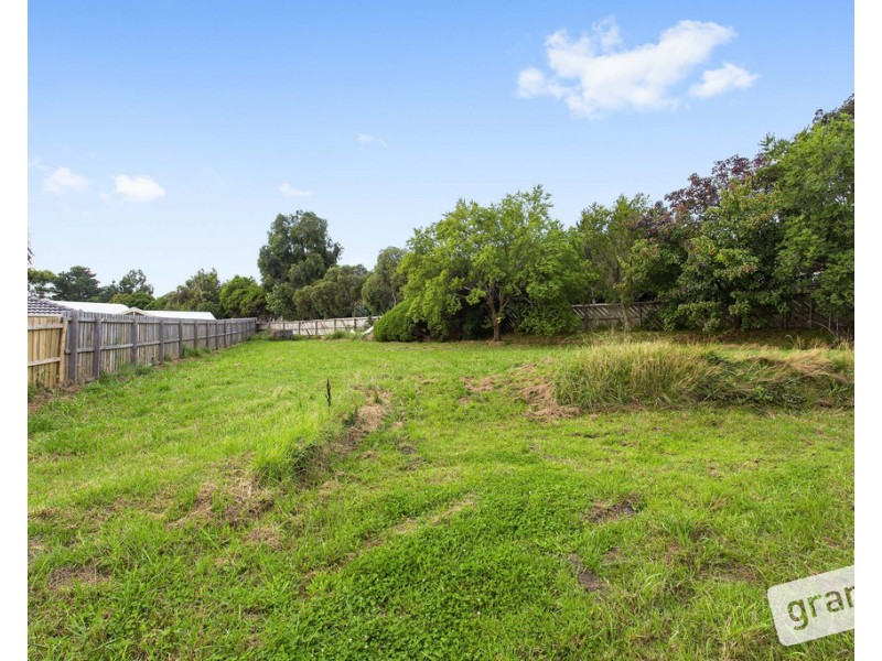 8 Kilfera Court, Narre Warren VIC 3805