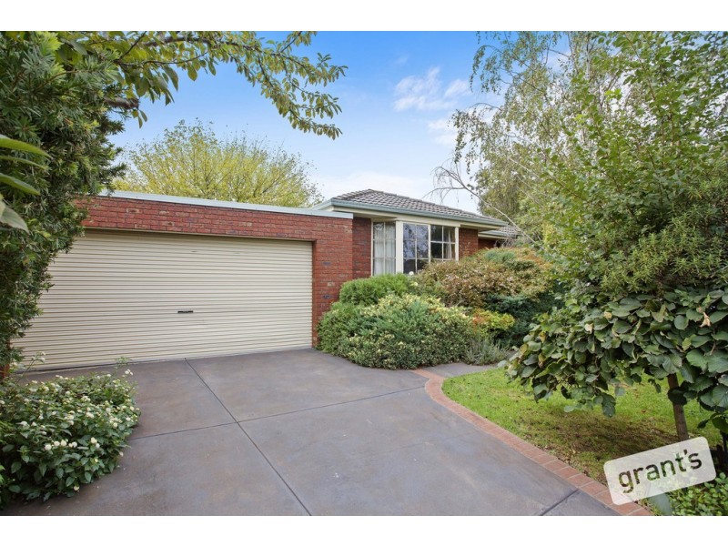 3 Fisher Close, Berwick VIC 3806