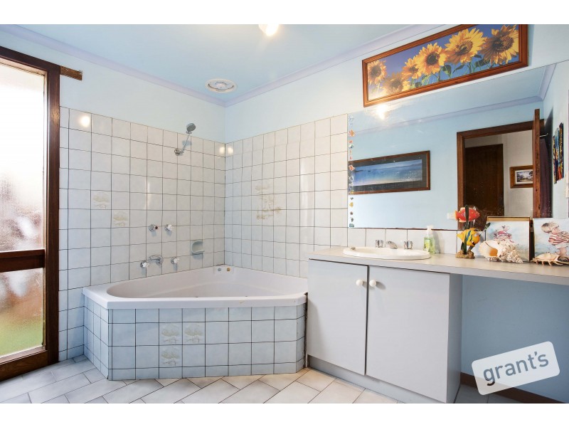 3 Fisher Close, Berwick VIC 3806