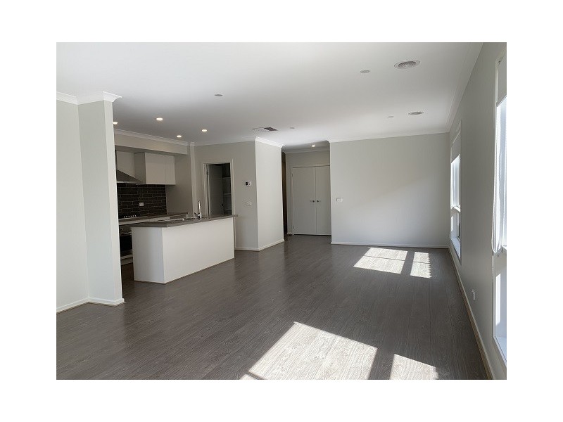41 Terra Firma Circuit, Clyde VIC 3978