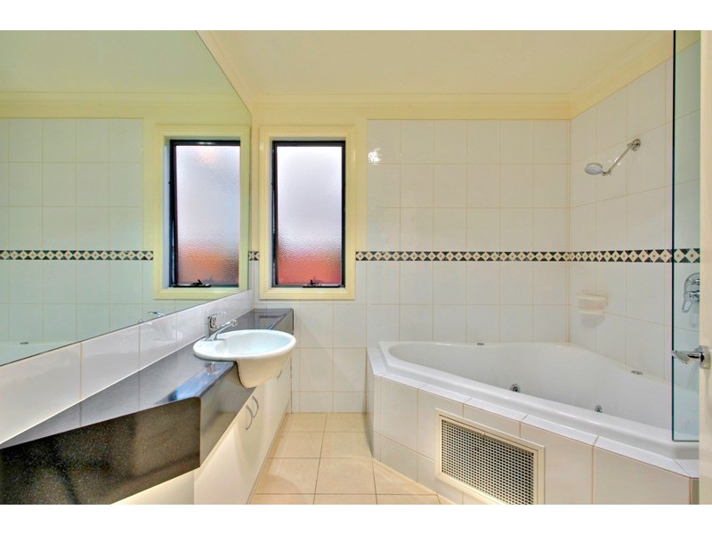 33/18-26 Marlesford Crescent, Berwick VIC 3806