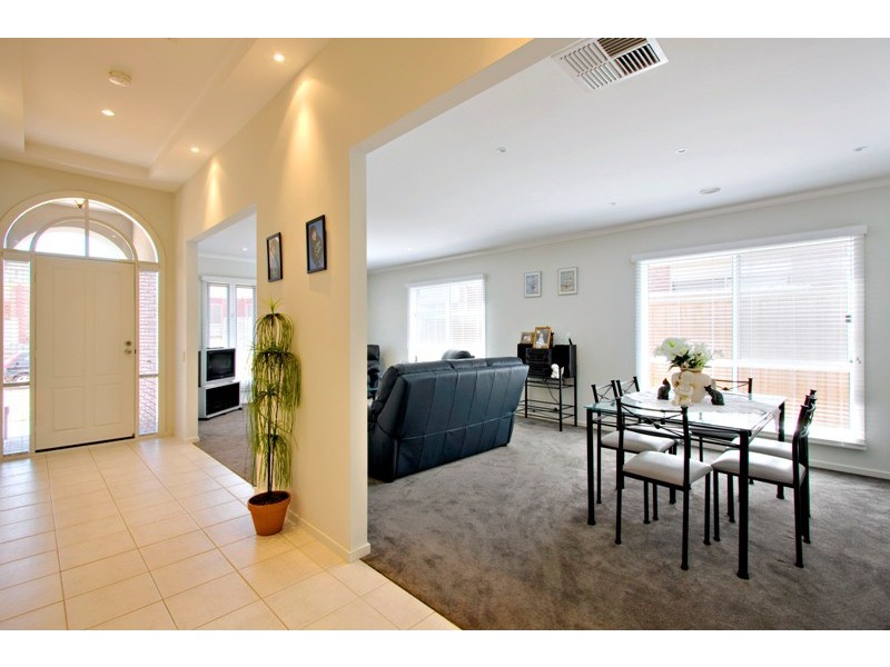 65 Glenview Rise, Berwick VIC 3806