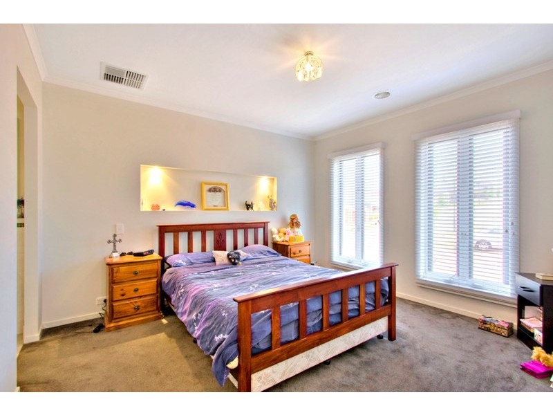 65 Glenview Rise, Berwick VIC 3806