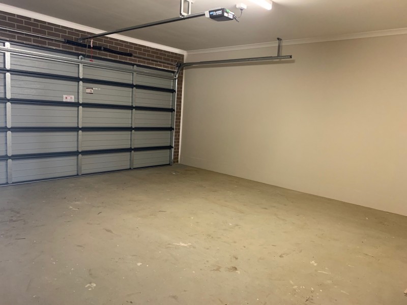 8 Bowler Avenue, Clyde VIC 3978