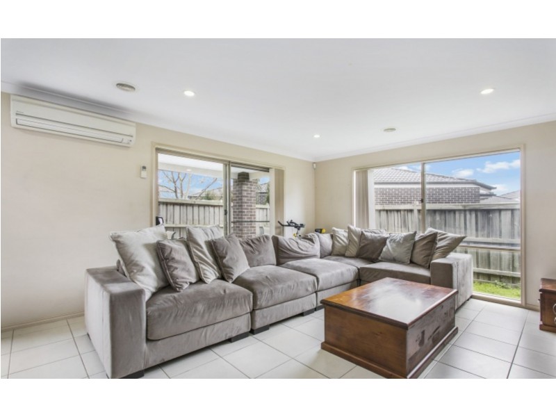 5 Roseville Court, Berwick VIC 3806