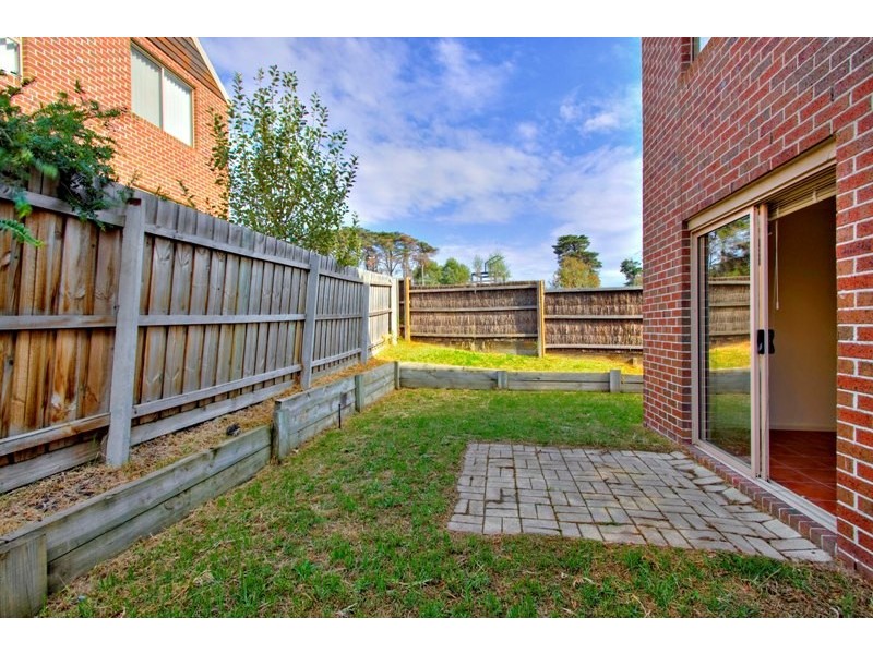 5/2-6 Jerilderie Drive, Berwick VIC 3806