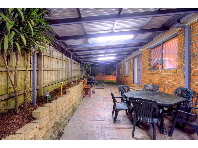 6 Nestle Retreat, Berwick VIC 3806