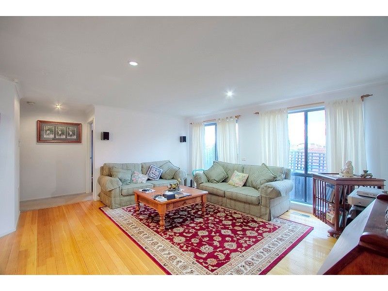 6 Nestle Retreat, Berwick VIC 3806