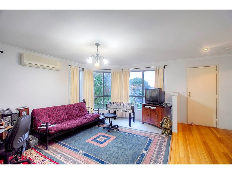 6 Nestle Retreat, Berwick VIC 3806