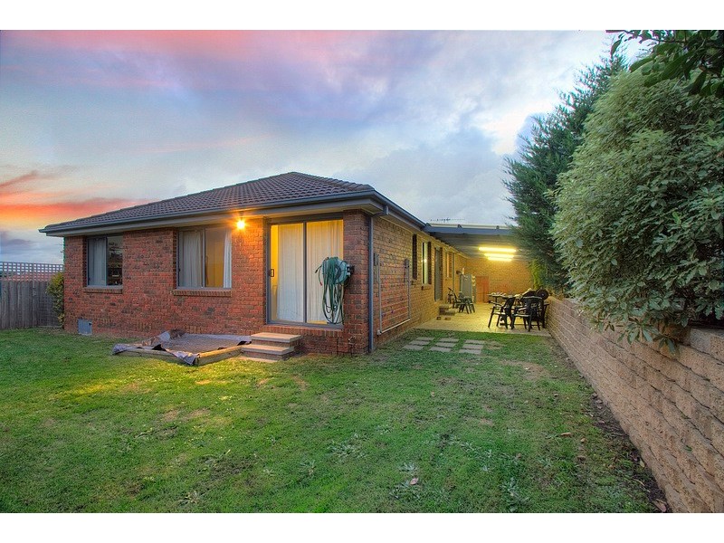 6 Nestle Retreat, Berwick VIC 3806