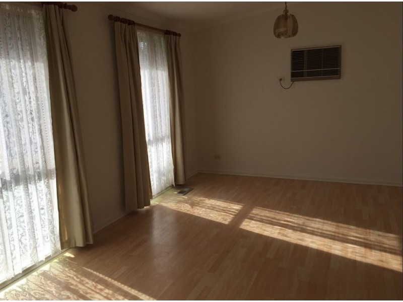 4 Moran Street, Narre Warren VIC 3805