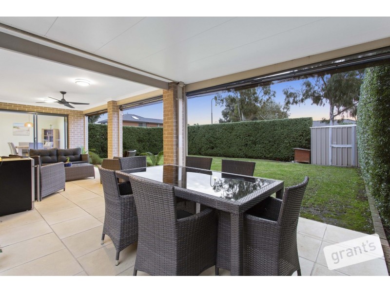 182 Mountainview Boulevard, Cranbourne North VIC 3977