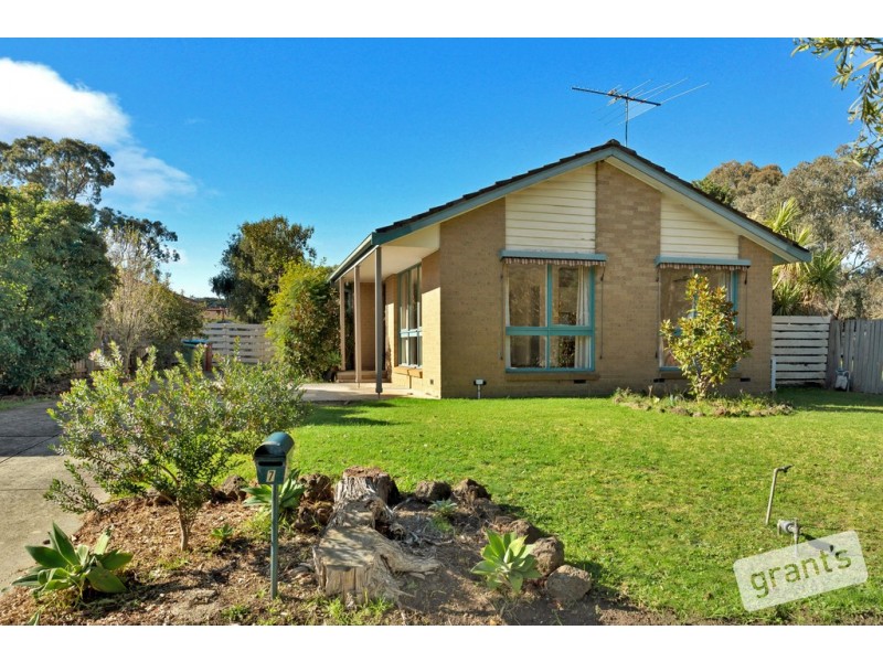 7 Carluke Close, Berwick VIC 3806