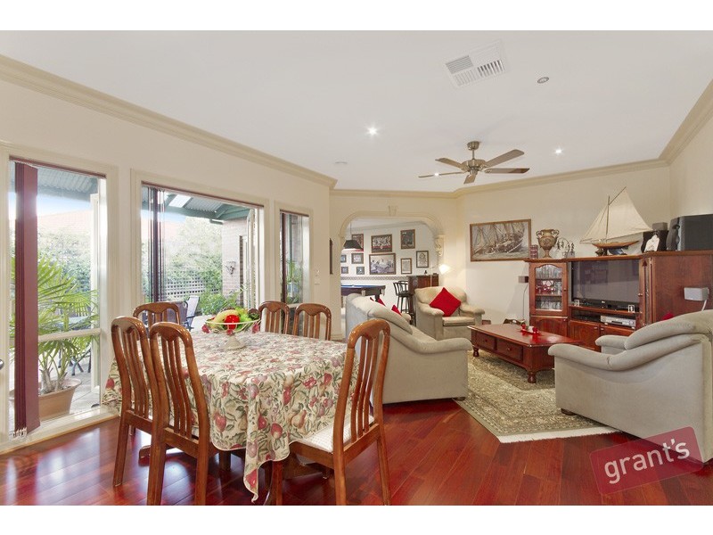 21 Ellen Road, Narre Warren South VIC 3805