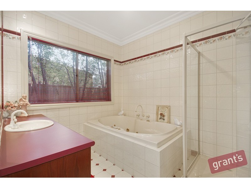 21 Ellen Road, Narre Warren South VIC 3805