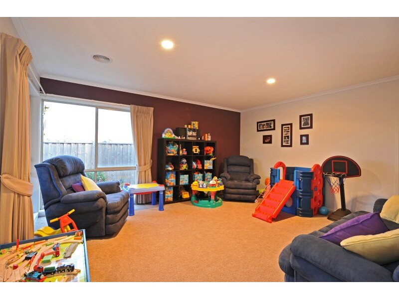 18 Kimberley Downs Court, Narre Warren South VIC 3805