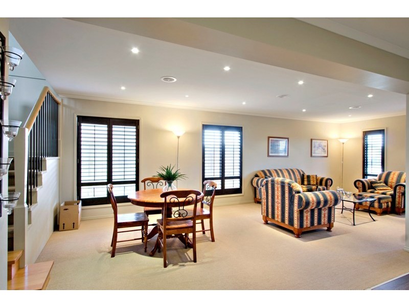 2 Flowerfield Court, Berwick VIC 3806