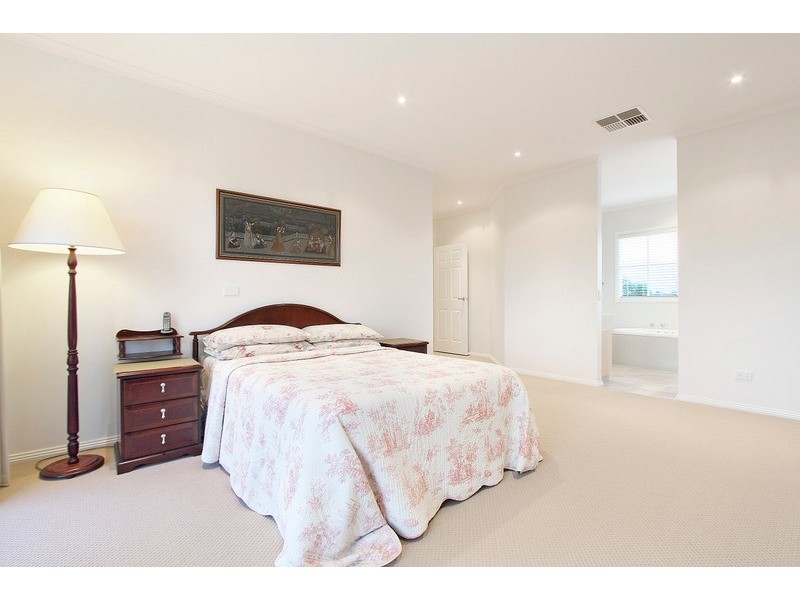 3 The Springs Close, Narre Warren South VIC 3805